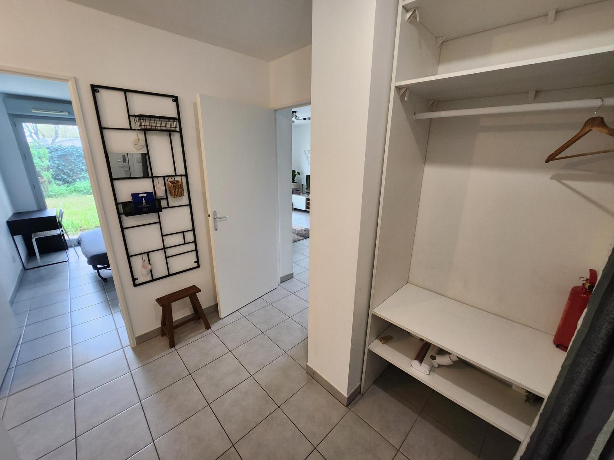 Appt 2 Au Calme - Jardin Prive - Metro D, Eurexpo, Groupama Stadium