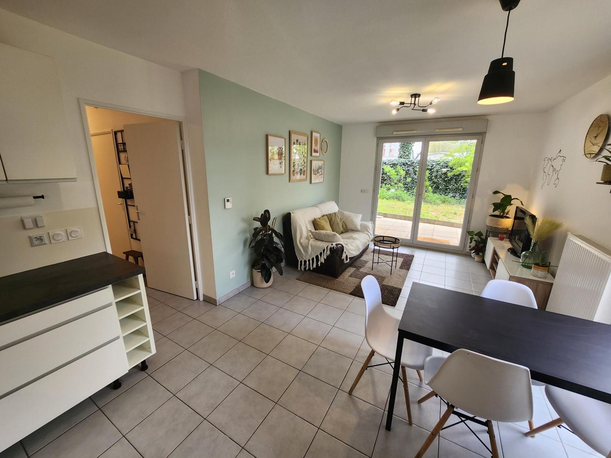 Apartment Appt 2 Au Calme - Jardin Prive - Metro D, Eurexpo, Groupama Stadium Saint-Priest (Rhone)