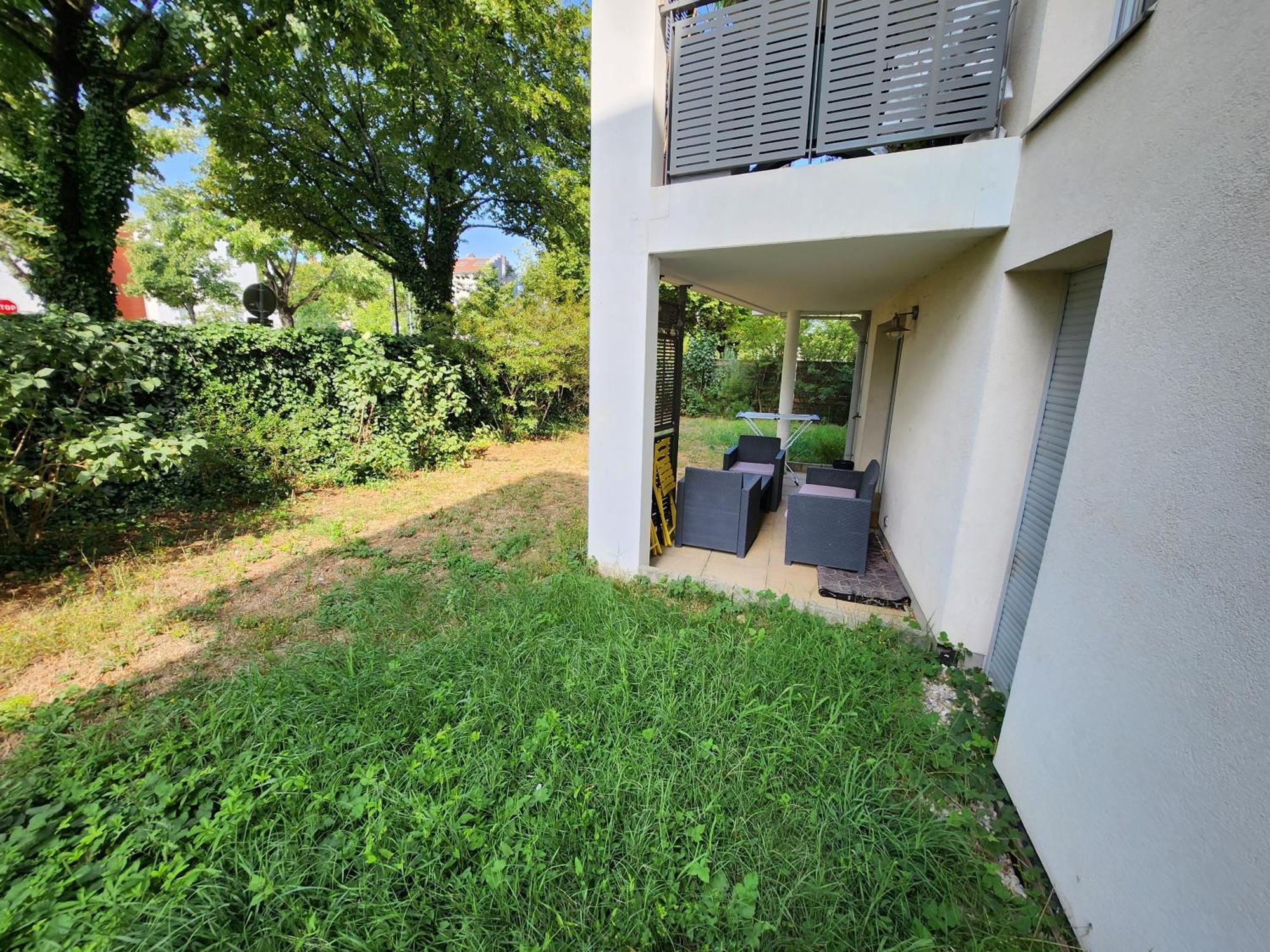 Apartment Appt 2 Au Calme - Jardin Prive - Metro D, Eurexpo, Groupama Stadium