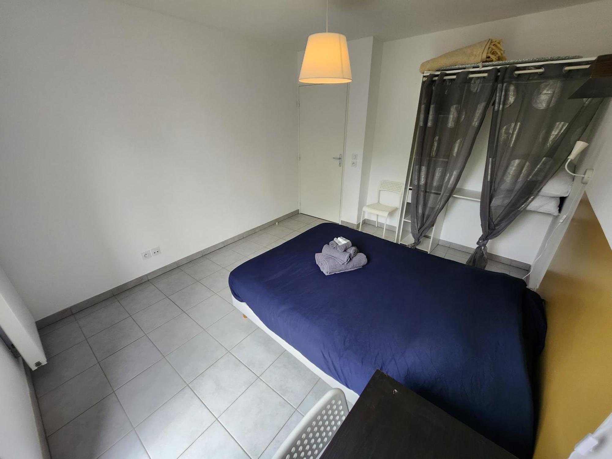 Appt 2 Au Calme - Jardin Prive - Metro D, Eurexpo, Groupama Stadium Apartment